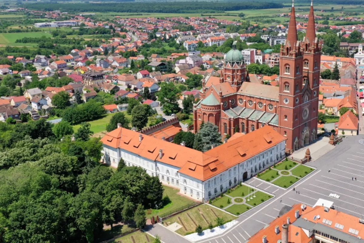 REVITALIZACIJA 7,75 HEKTARA STROSSMAYEROVA PERIVOJA: GRADU ĐAKOVU ODOBRENO VIŠE OD 2,8 MILIJUNA EURA EU SREDSTAVA